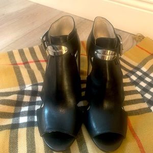 Beautiful Michael Kors buckle bootie shoes